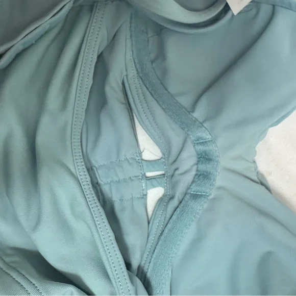 Athleta blue swimsuit top size 34 B/C - Picture 11 of 12